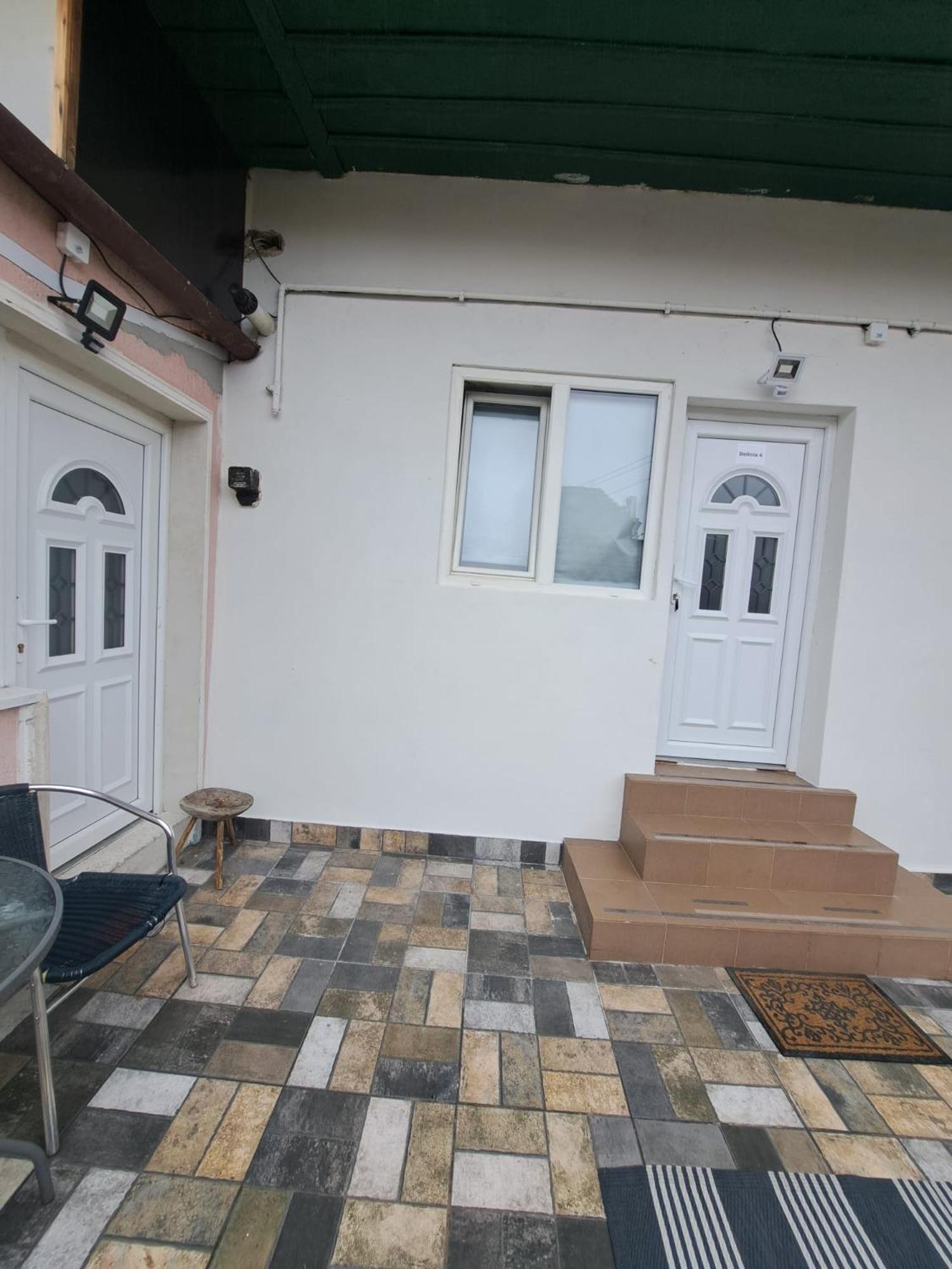 Free Garage In The Center-Delicia 4 Studio! 锡比乌 外观 照片
